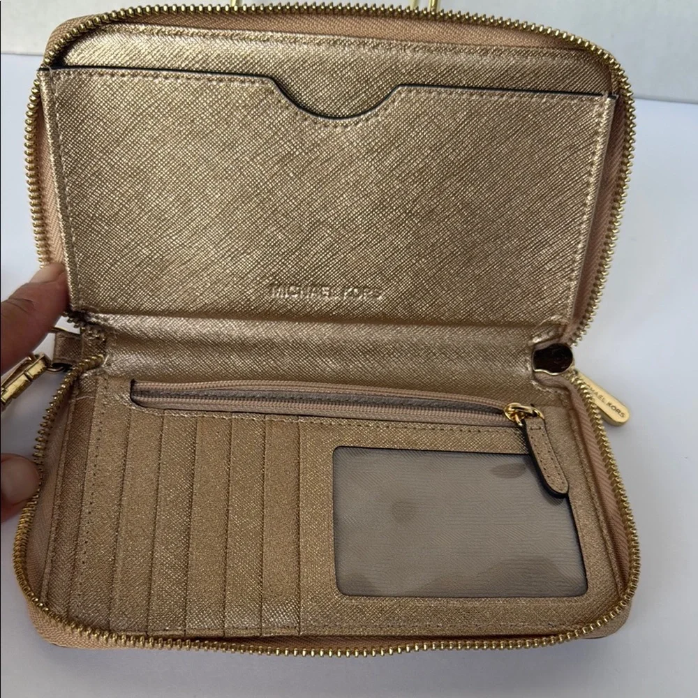 Michael Kors gold phone case and wallet - Picture 3 of 11